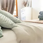 Au Pied Du Chateau, Le Grand Fux Daire *