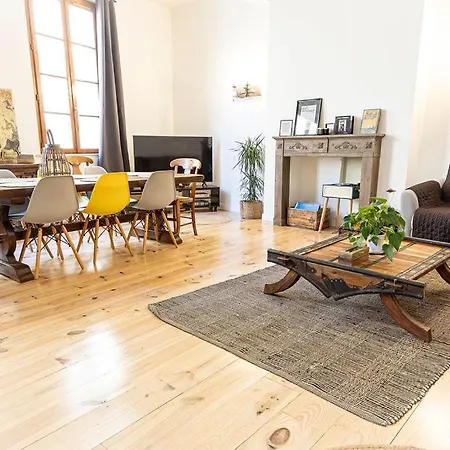 Apartment Au Pied Du Chateau, Le Grand Fux *