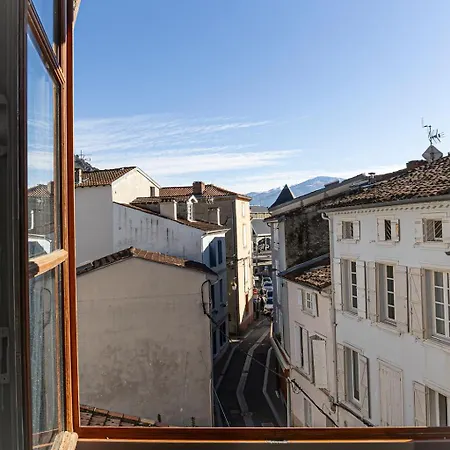 Au Pied Du Chateau, Le Grand Fux * Foix