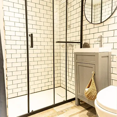 Au Pied Du Chateau, Le Grand Fux *